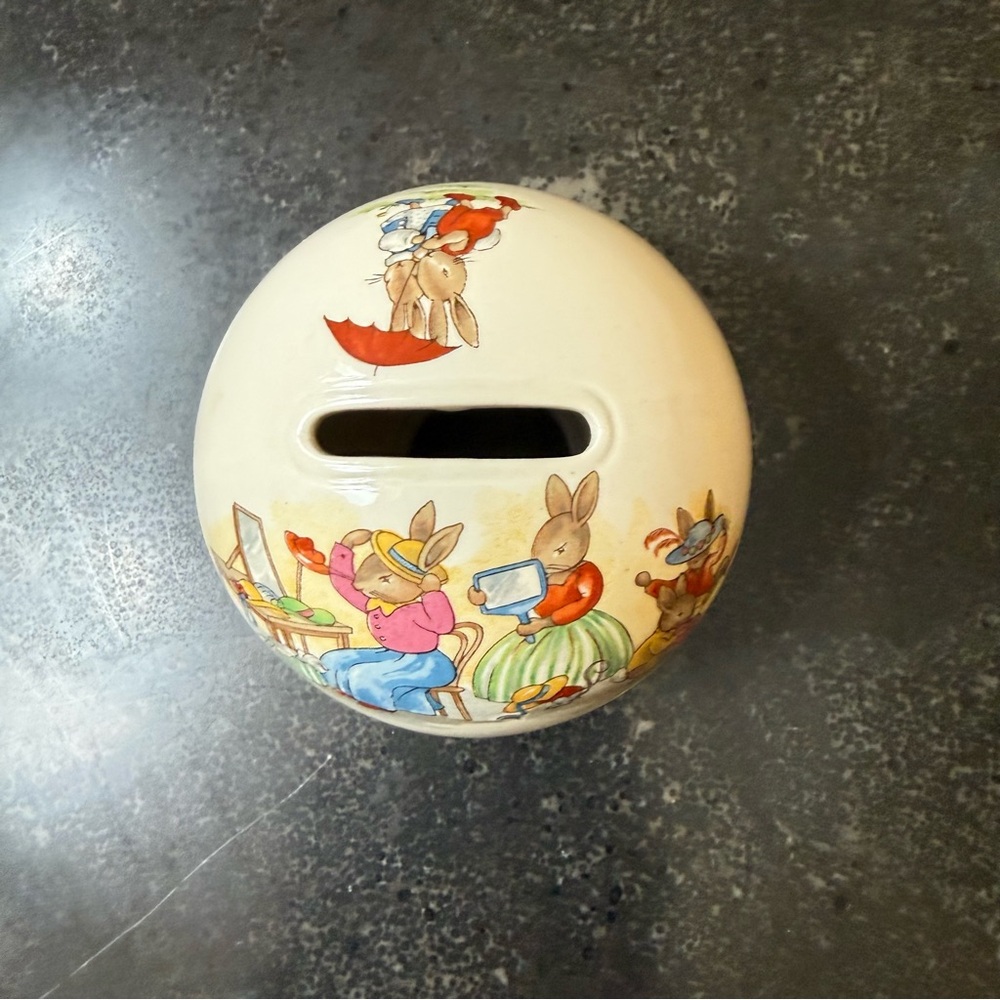 Vintage Bunnykins Royal Doulton Coin Money Bank Hat Shop Scene 3.5", 1936 - Picture 5 of 11